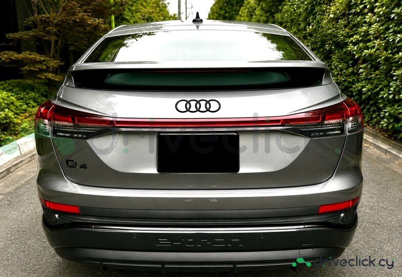 Audi Q4 Sportback e-tron Серый