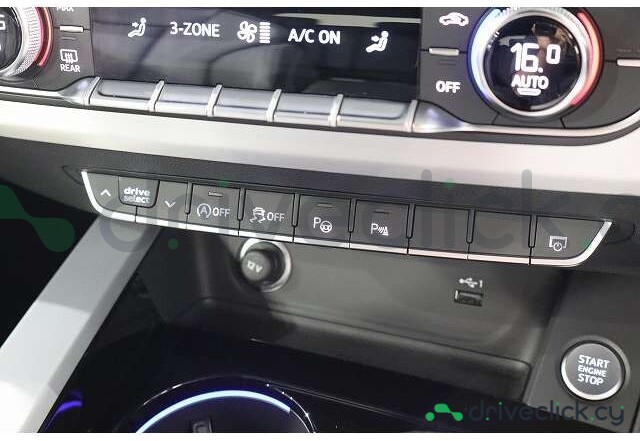Audi A4 Синий