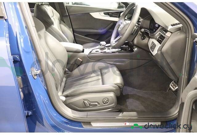 Audi A4 Синий