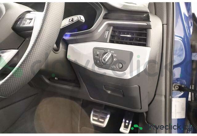 Audi A4 Синий