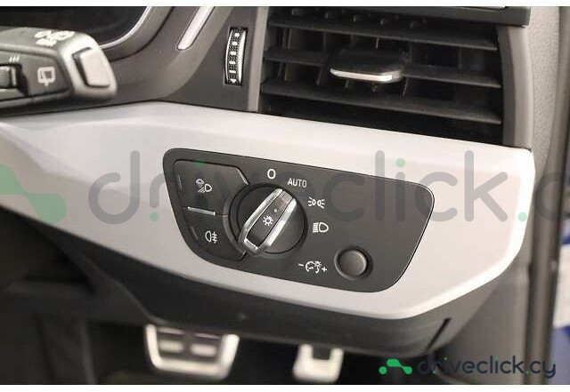 Audi A4 Синий