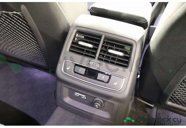 Audi A4 Синий