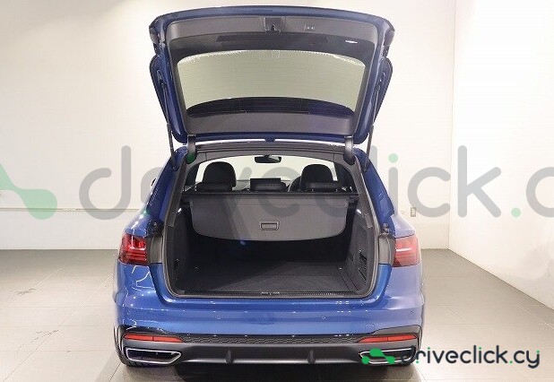 Audi A4 Синий