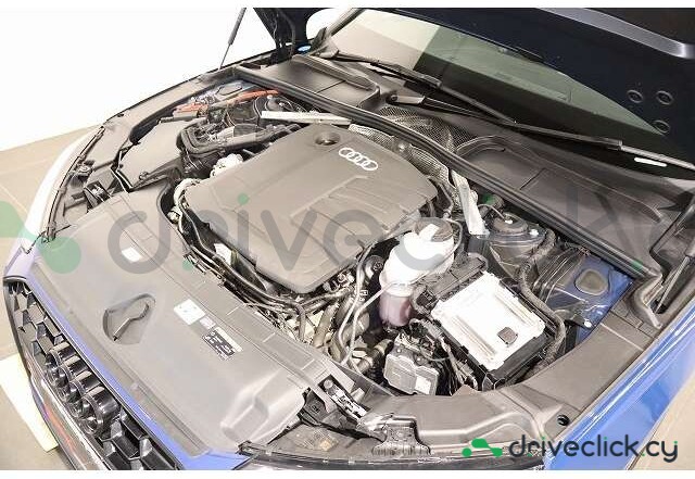 Audi A4 Синий