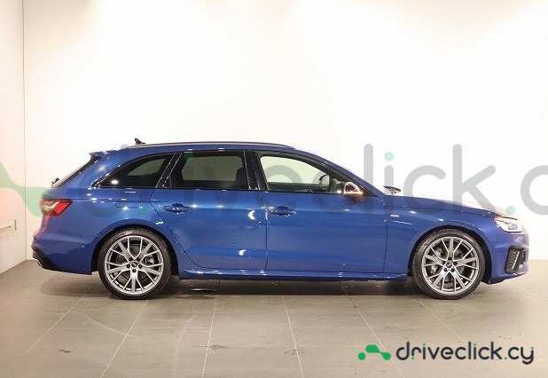Audi A4 Синий