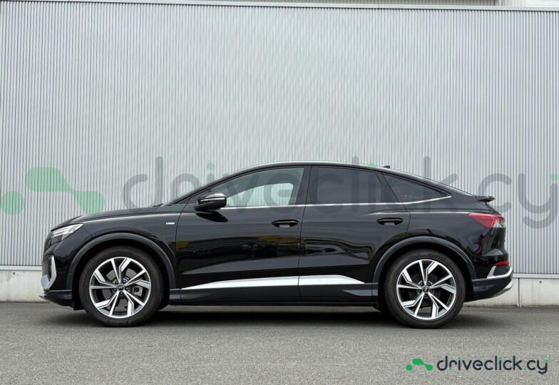 Audi Q4 Sportback e-tron Черный