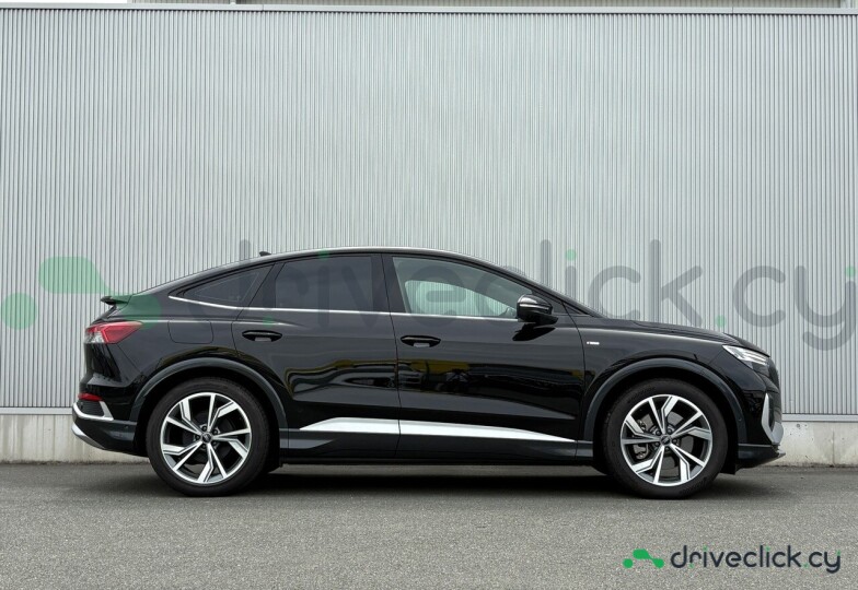 Audi Q4 Sportback e-tron Черный