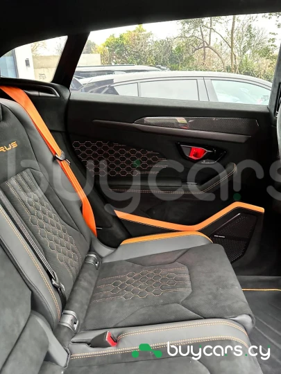Lamborghini Urus Оранжевый