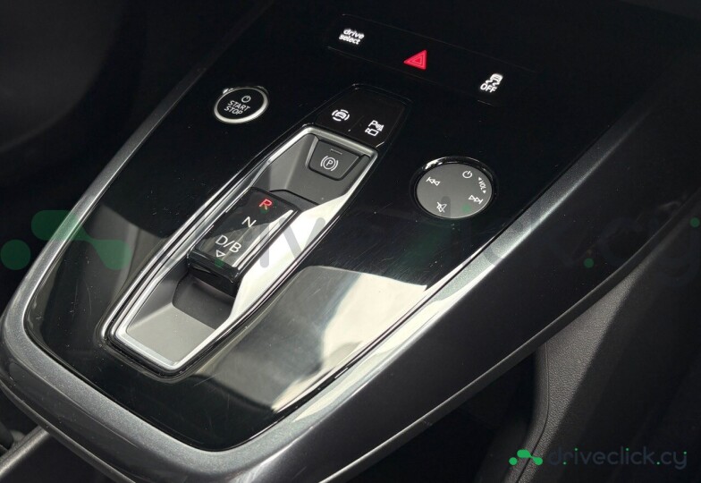Audi Q4 Sportback e-tron Черный