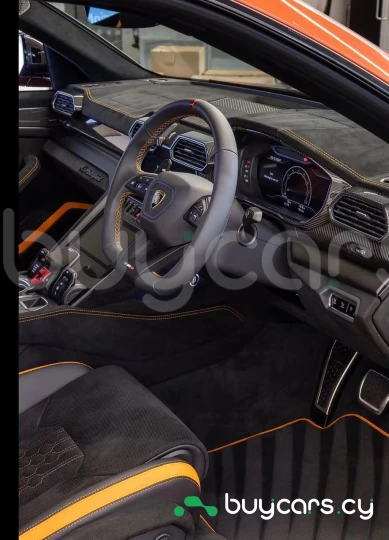 Lamborghini Urus Оранжевый