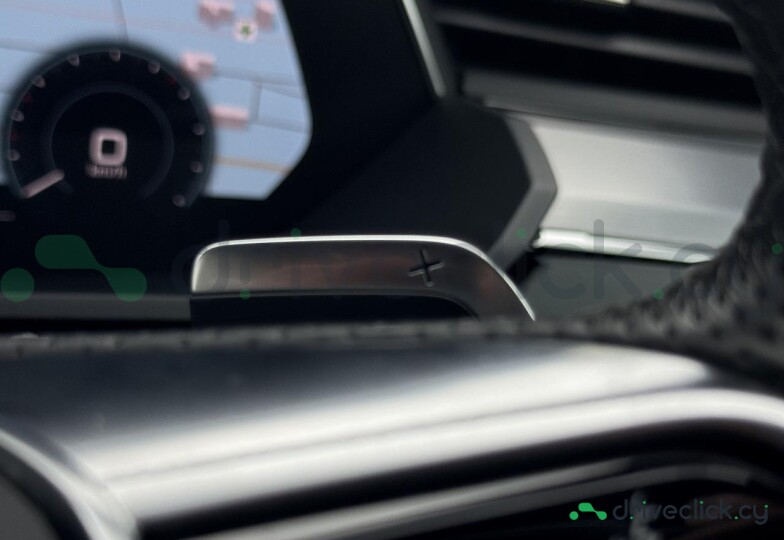 Audi Q8 Sportback e-tron Синий
