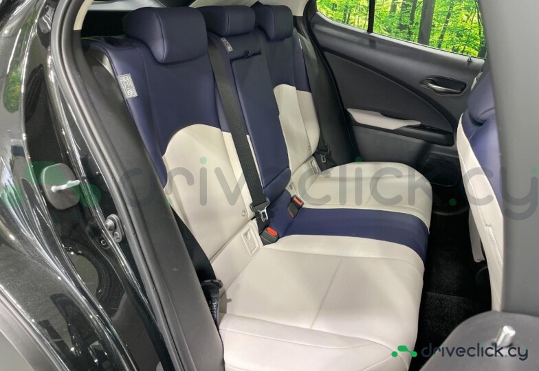 Lexus UX Black