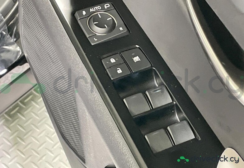Lexus UX Black