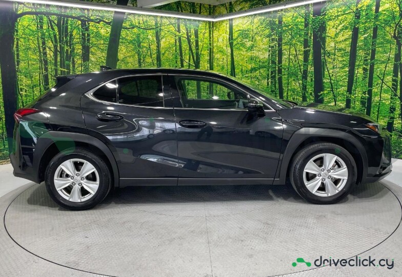 Lexus UX Black