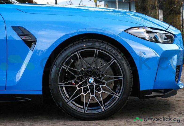 BMW M4 Blue