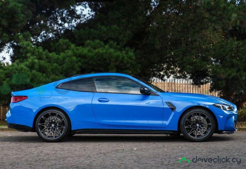 BMW M4 Blue