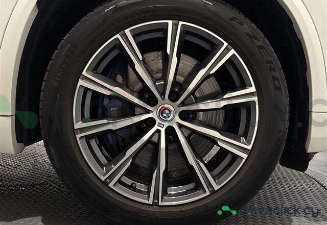 BMW X5 Белый