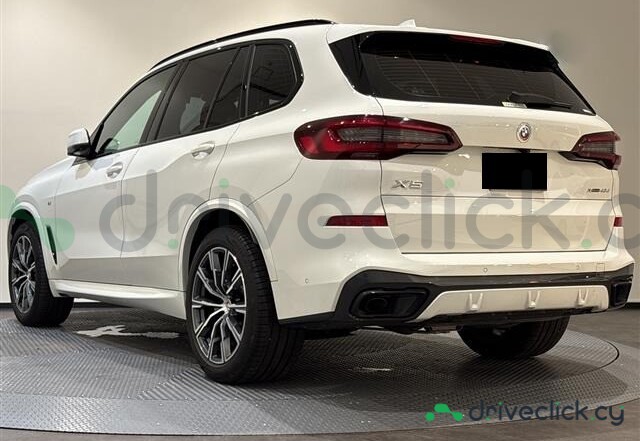 BMW X5 Белый