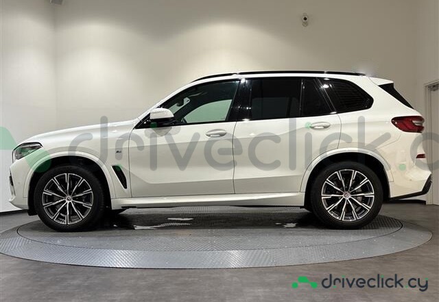 BMW X5 Белый