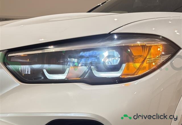 BMW X5 Белый