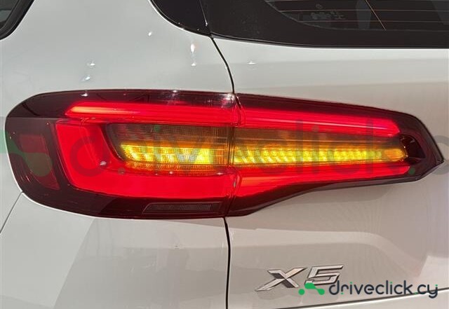 BMW X5 Белый