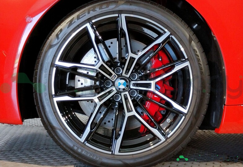 BMW M2 Красный