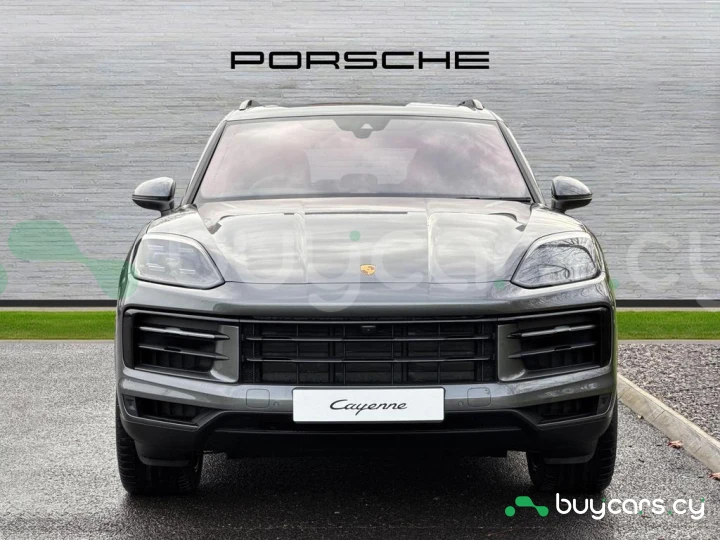 Porsche Cayenne Grey