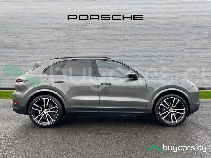 Porsche Cayenne Grey