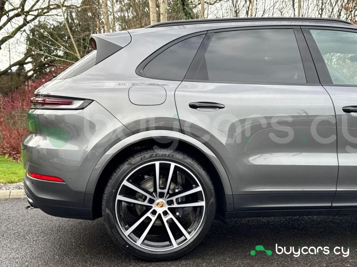 Porsche Cayenne Grey