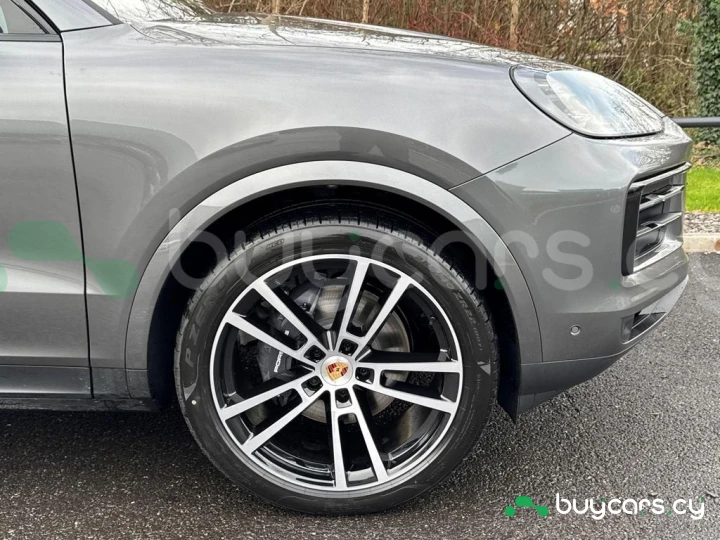 Porsche Cayenne Grey