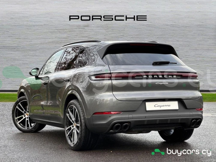 Porsche Cayenne Grey