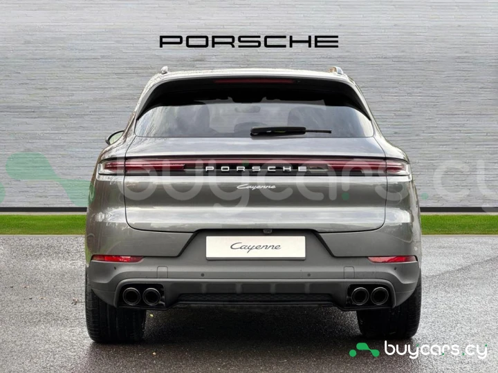 Porsche Cayenne Grey