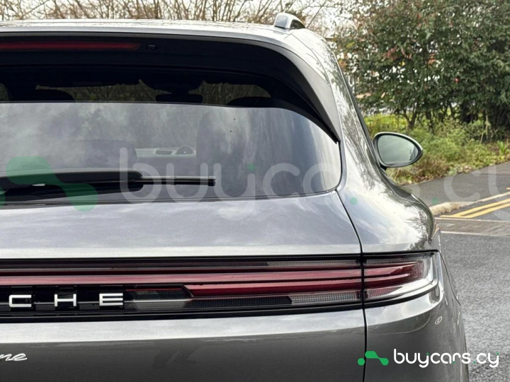 Porsche Cayenne Grey