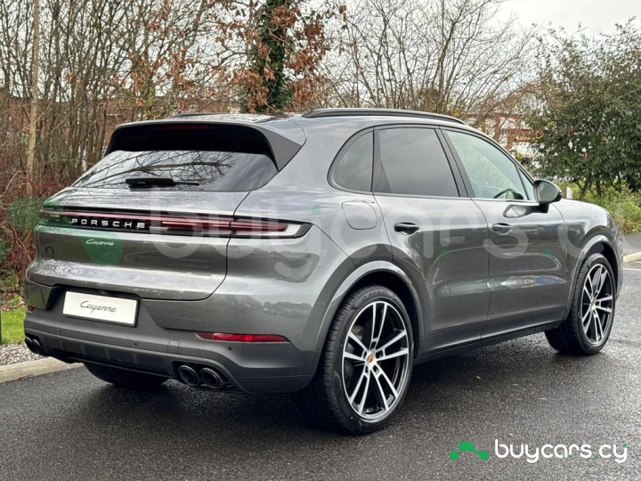 Porsche Cayenne Grey