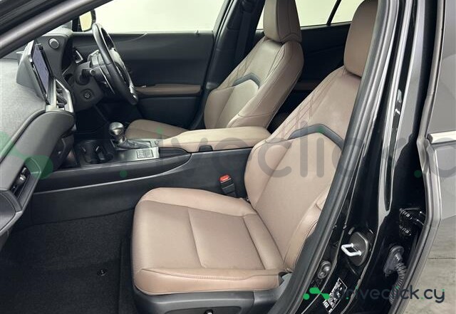 Lexus UX Black