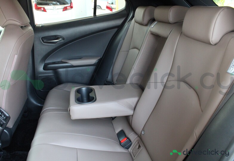 Lexus UX White