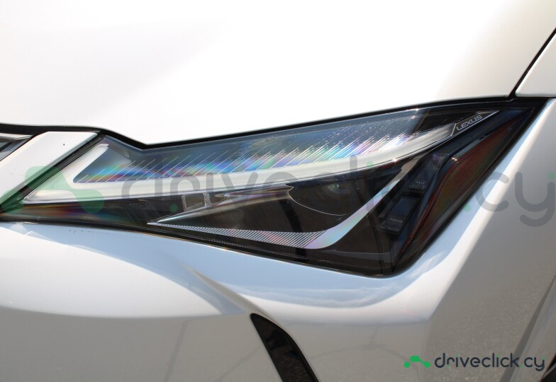 Lexus UX White