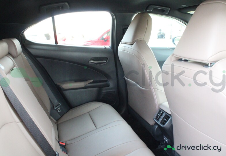 Lexus UX White