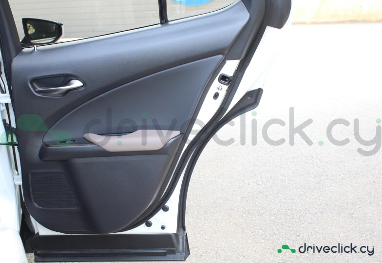 Lexus UX White