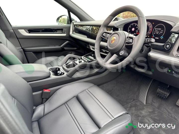 Porsche Cayenne Grey