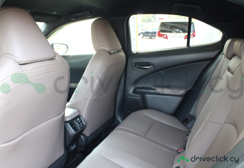 Lexus UX White