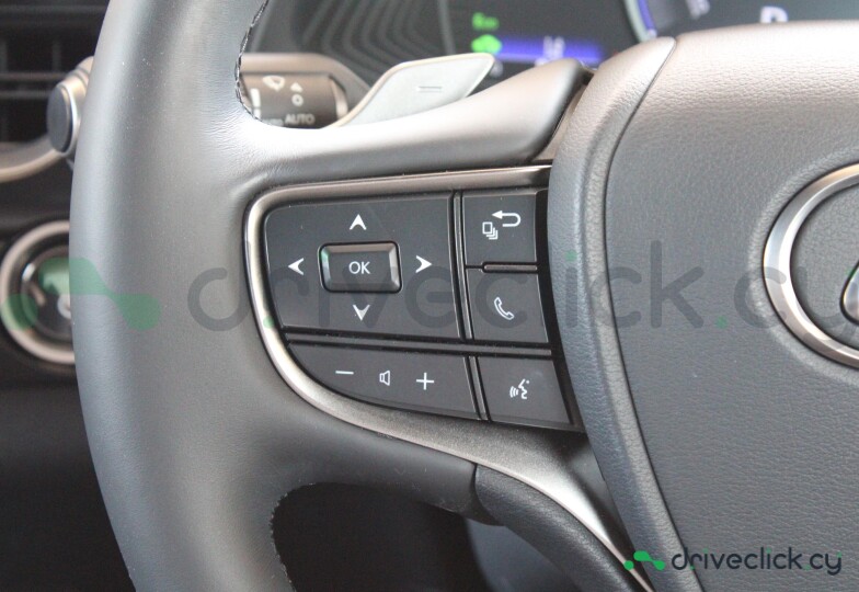 Lexus UX White