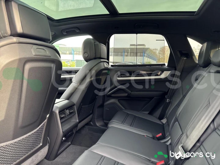 Porsche Cayenne Grey