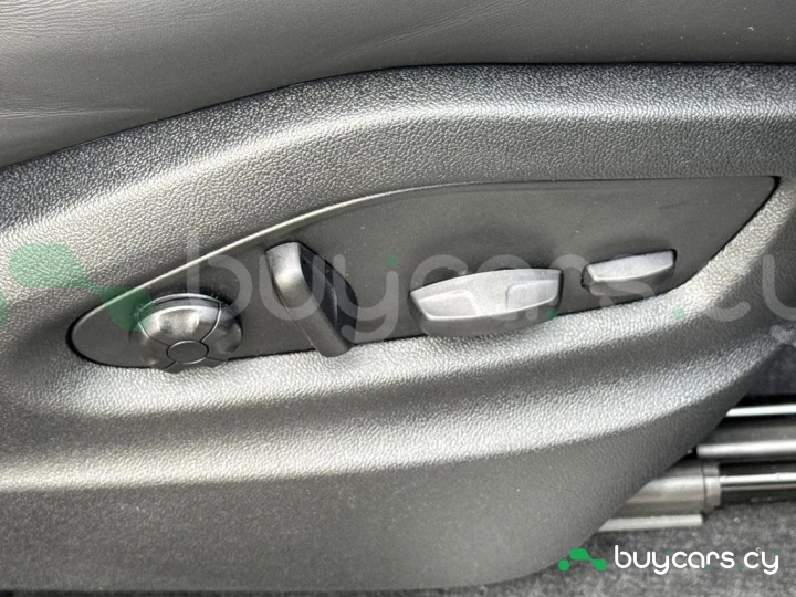 Porsche Cayenne Grey