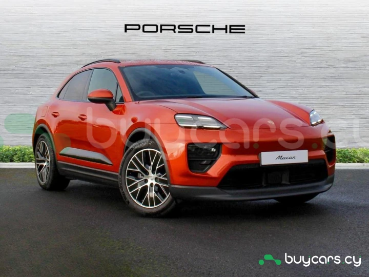Porsche Macan Оранжевый