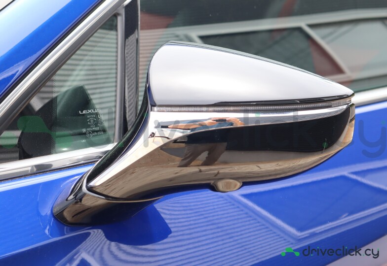Lexus UX Blue