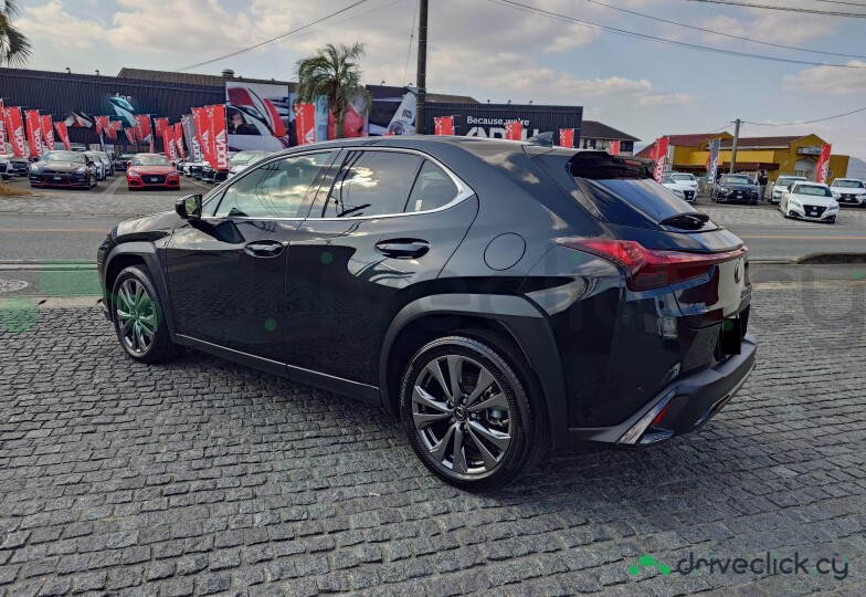 Lexus UX Black