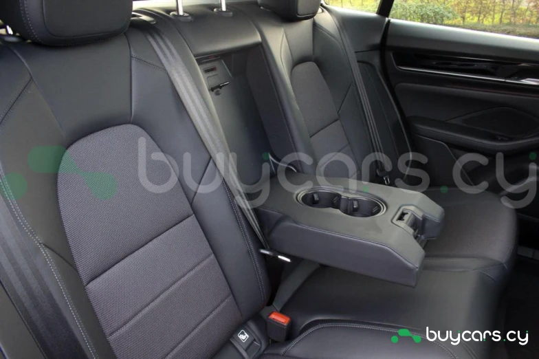 Porsche Macan Оранжевый