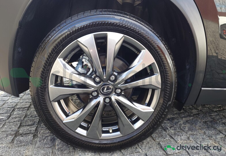 Lexus UX Black