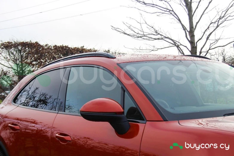 Porsche Macan Оранжевый